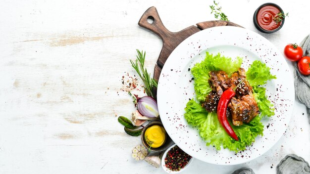 Тарелка с домашним блюдом